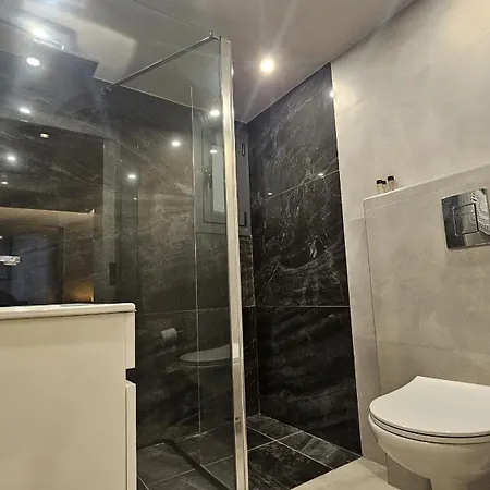 Apartment Executive Retreat *